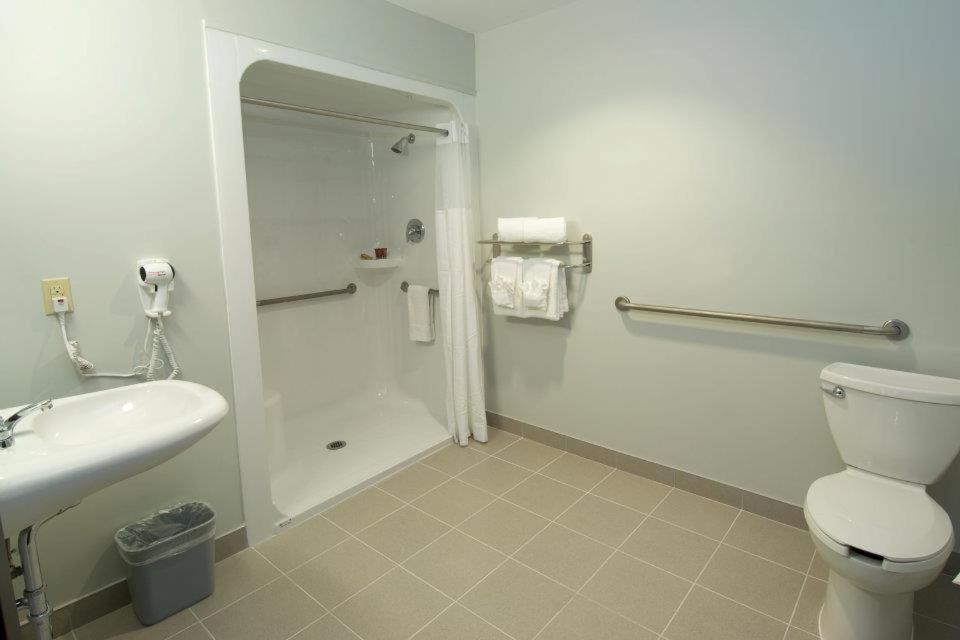 Midland Inn&Suites Eksteriør bilde