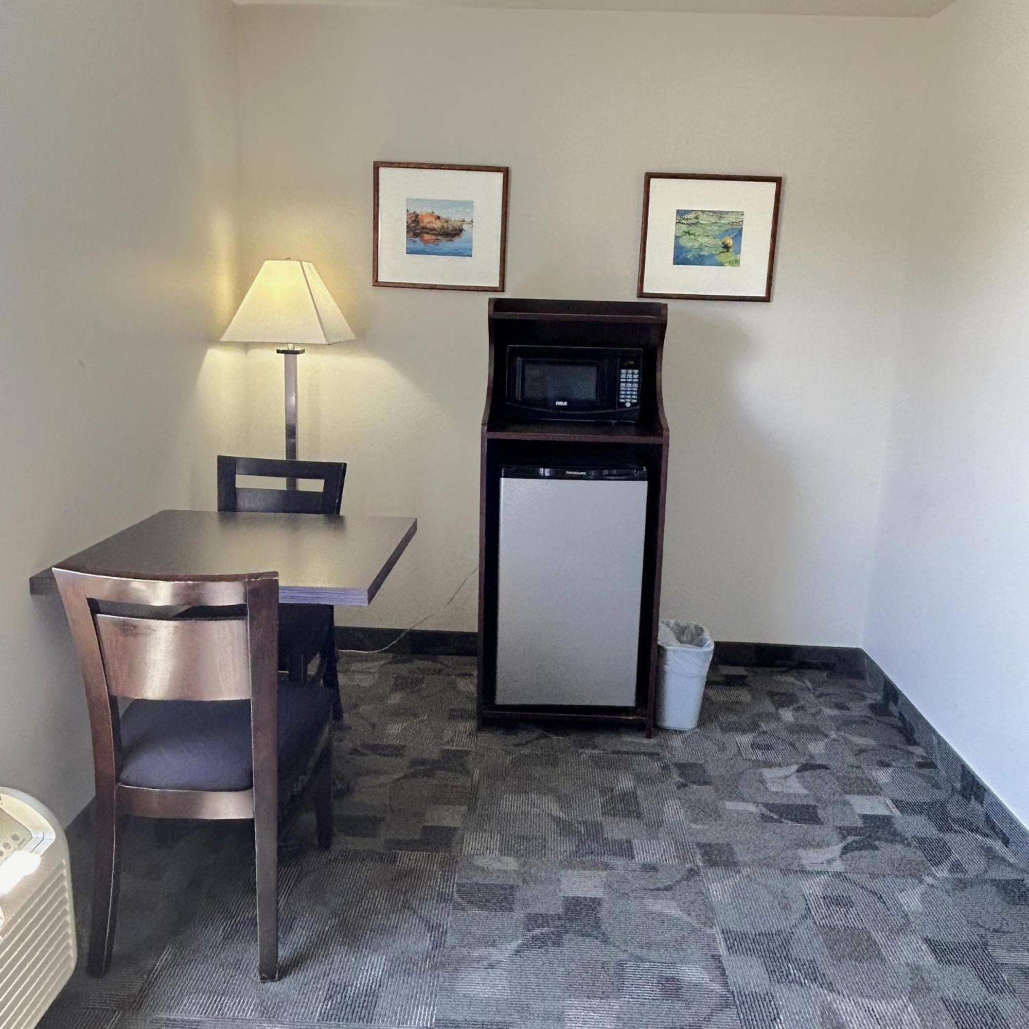 Midland Inn&Suites Eksteriør bilde